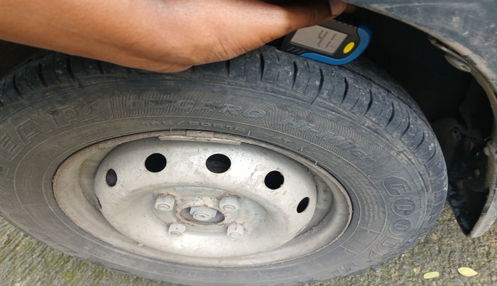 2011 Maruti Alto LXI, Petrol, Manual, 80,000 km, tyre