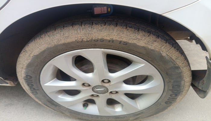 2016 Nissan Micra XV CVT, Petrol, Automatic, 89,821 km, tyre