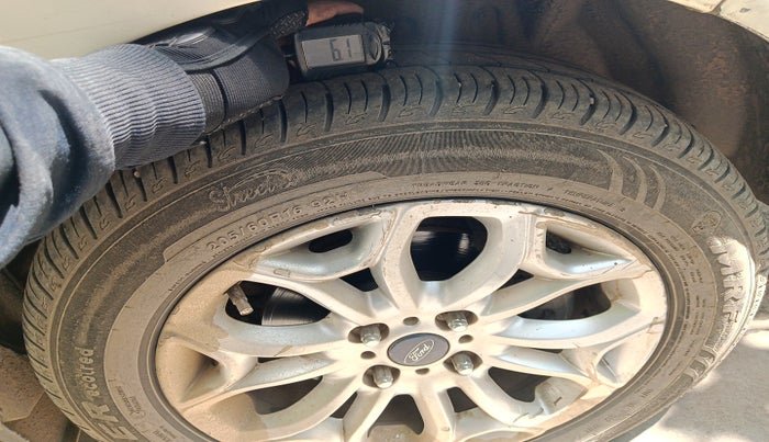 2015 Ford Ecosport TITANIUM 1.5L DIESEL, Diesel, Manual, 94,796 km, tyre