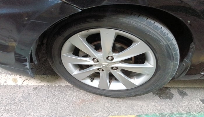 2011 Hyundai Verna FLUIDIC 1.6 CRDI SX, Diesel, Manual, 96,528 km, tyre
