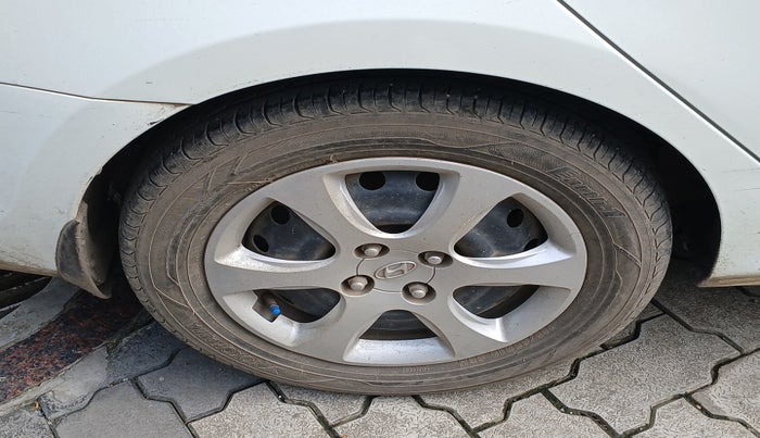 2013 Hyundai Verna FLUIDIC 1.4 VTVT, Petrol, Manual, 62,973 km, tyre