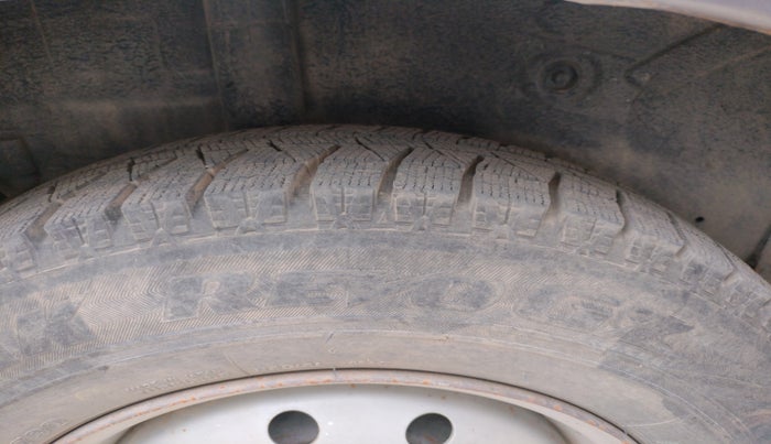 2014 Maruti Celerio LXI, Petrol, Manual, 89,364 km, tyre