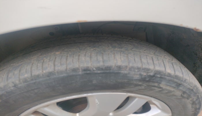 2015 Maruti Swift Dzire ZDI, Diesel, Manual, 1,20,547 km, tyre