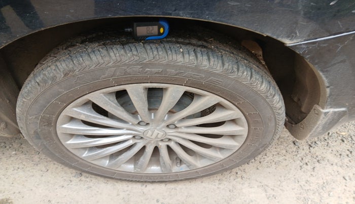 2017 Maruti Ciaz ALPHA DIESEL 1.3, Diesel, Manual, 1,05,024 km, tyre