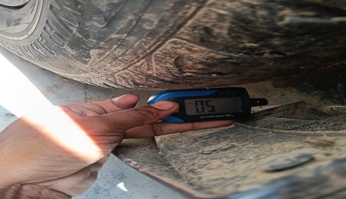 2017 Tata Hexa XT 4X2 7 STR, Diesel, Manual, 74,000 km, tyre