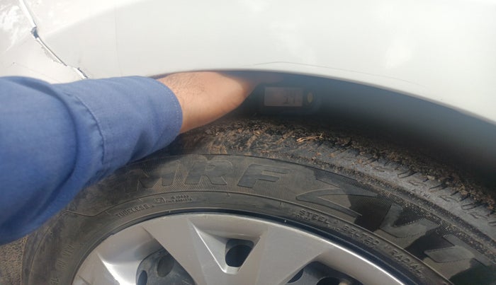 2016 Hyundai Grand i10 SPORTZ 1.2 KAPPA VTVT, Petrol, Manual, 1,39,395 km, tyre