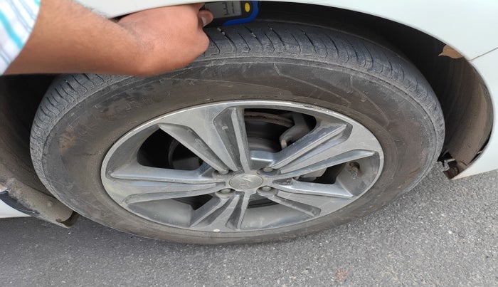 2018 Hyundai Verna 1.6 VTVT SX, Petrol, Manual, 1,36,962 km, tyre