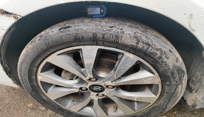 2014 Hyundai Verna FLUIDIC 1.6 VTVT SX, Petrol, Manual, 98,089 km, tyre