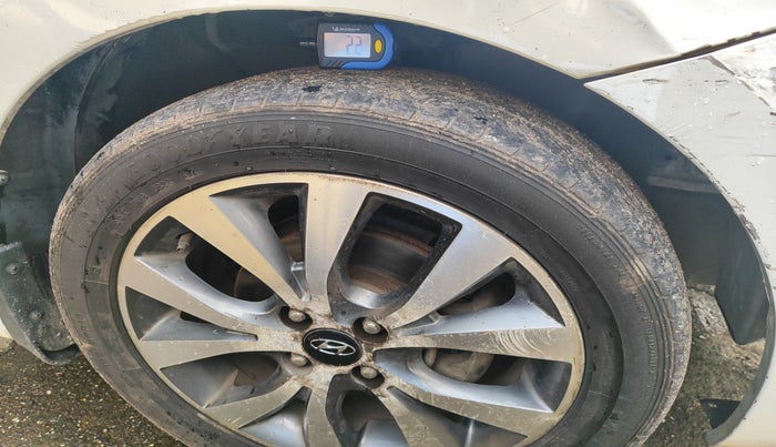 2014 Hyundai Verna FLUIDIC 1.6 VTVT SX, Petrol, Manual, 98,089 km, tyre