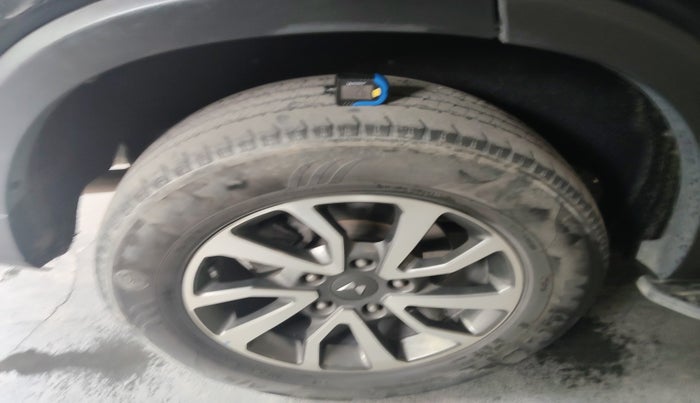 2022 Mahindra SCORPIO-N Z8 L PETROL AT 7 STR, Petrol, Automatic, 92,992 km, tyre