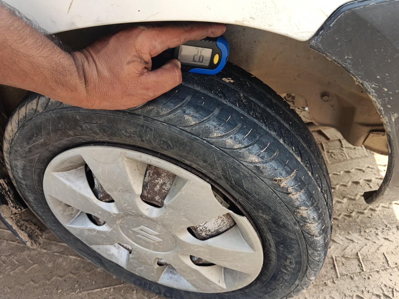 2012 Maruti Alto LXI, Petrol, Manual, 8,57,329 km, tyre