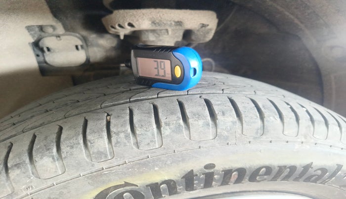 2021 Hyundai VENUE S+ 1.2, Petrol, Manual, 75,121 km, tyre