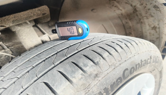 2021 Hyundai VENUE S+ 1.2, Petrol, Manual, 75,121 km, tyre