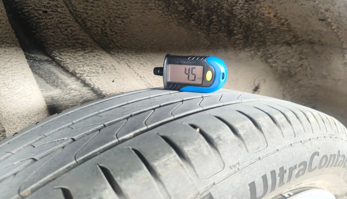 2021 Hyundai VENUE S+ 1.2, Petrol, Manual, 75,121 km, tyre