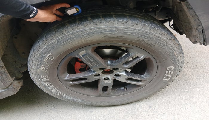 2021 Mahindra Thar LX PETROL HT 4WD AT, Petrol, Automatic, 41,209 km, tyre