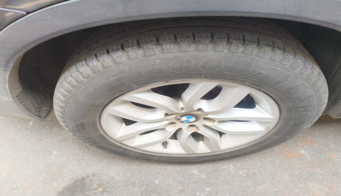 2012 BMW X3 XDRIVE 20D, Diesel, Automatic, 1,00,577 km, tyre