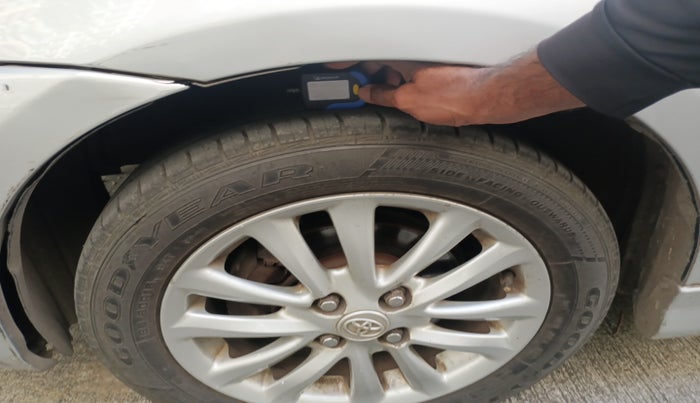 2011 Toyota Etios VX, Petrol, Manual, 1,23,131 km, tyre