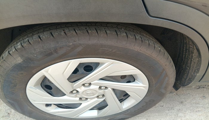 2020 Hyundai Creta EX 1.5 PETROL, Petrol, Manual, 64,766 km, tyre
