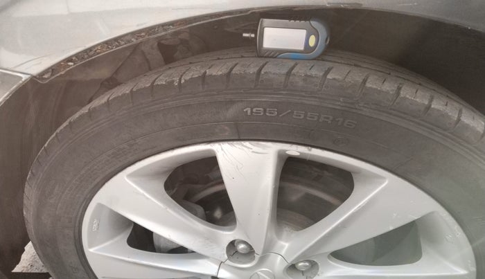 2013 Hyundai Verna FLUIDIC 1.6 VTVT SX, Petrol, Manual, 1,10,793 km, tyre