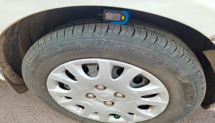 2012 Hyundai i20 MAGNA 1.2, Petrol, Manual, 1,53,274 km, tyre