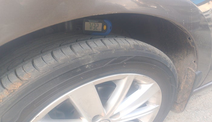 2016 Volkswagen Vento HIGHLINE 1.6 MPI, Petrol, Manual, 50,816 km, tyre