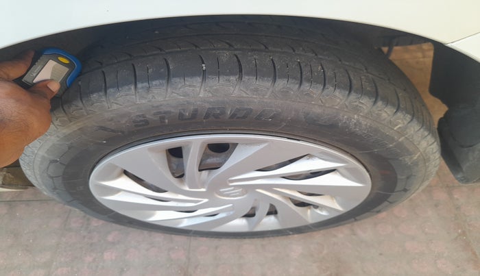 2020 Maruti Ertiga VXI CNG, Petrol, Manual, 1,05,693 km, tyre