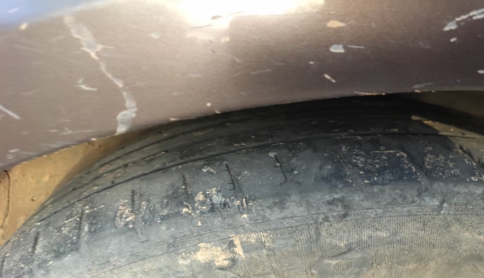 2016 Volkswagen Jetta HIGHLINE TDI, Diesel, Manual, 2,08,743 km, tyre