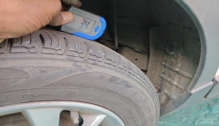 2016 Mahindra Kuv100 K8 D 5 STR, Diesel, Manual, 82,865 km, tyre