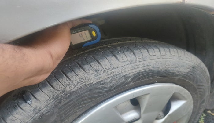 2014 Maruti Wagon R 1.0 LXI CNG, Petrol, Manual, 1,14,550 km, tyre