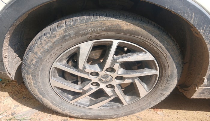 2023 Mahindra XUV300 W8 (O) 1.5 DIESEL AMT, Diesel, Automatic, 84,797 km, tyre