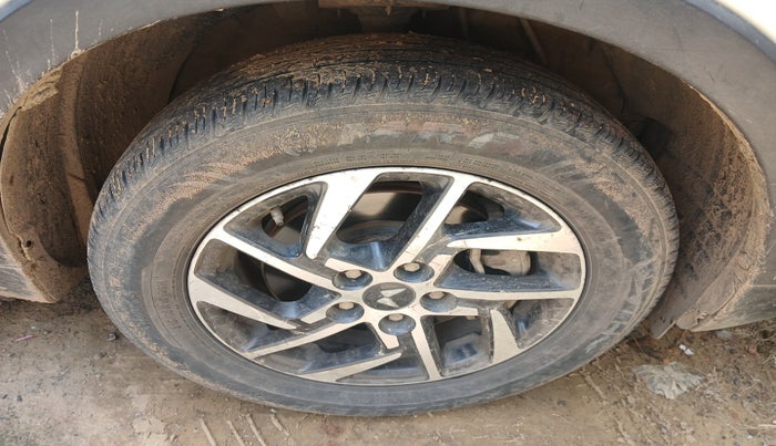 2023 Mahindra XUV300 W8 (O) 1.5 DIESEL AMT, Diesel, Automatic, 84,797 km, tyre