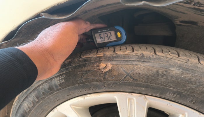 2018 Tata Tiago XZ PETROL, Petrol, Manual, 1,69,337 km, tyre