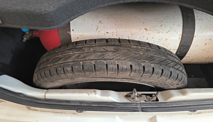 2018 Tata Tiago XZ PETROL, Petrol, Manual, 1,69,337 km, tyre