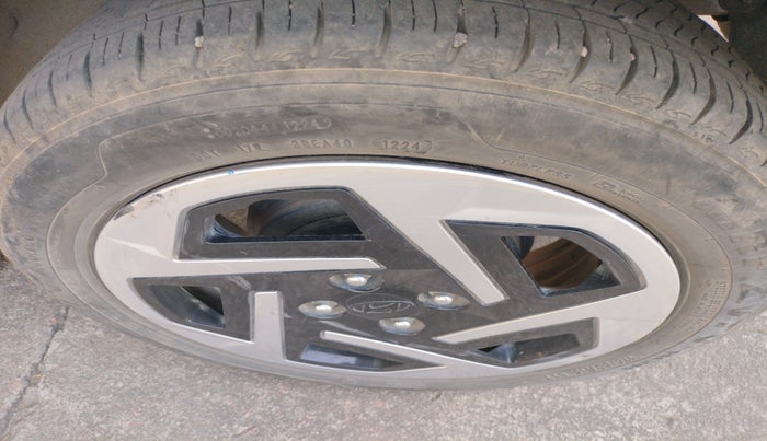 2024 Hyundai AURA S 1.2 CNG, Petrol, Manual, 31,122 km, tyre