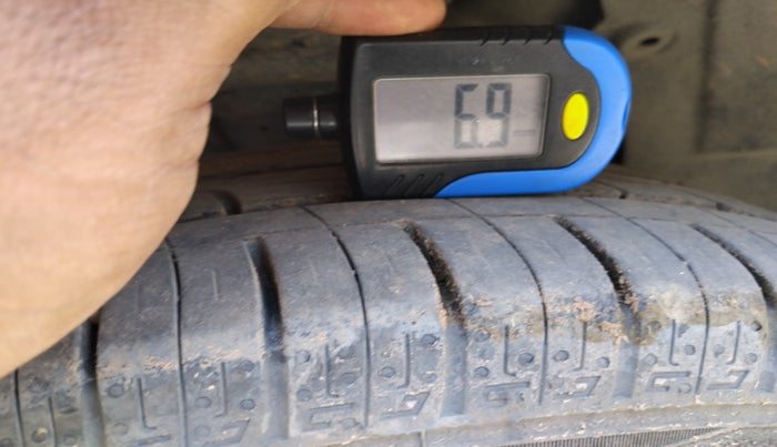 2017 Hyundai Elite i20 SPORTZ 1.4 CRDI, Diesel, Manual, 1,20,097 km, tyre