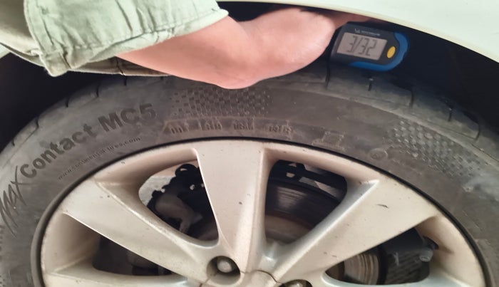 2013 Hyundai Verna FLUIDIC 1.6 VTVT SX, Petrol, Manual, 1,17,100 km, tyre