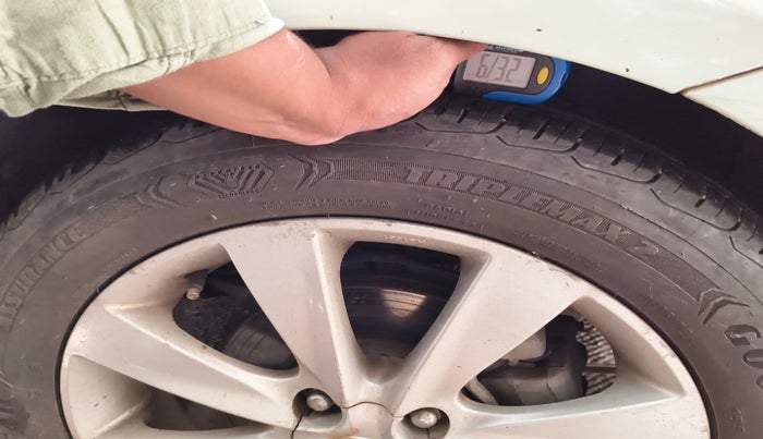 2013 Hyundai Verna FLUIDIC 1.6 VTVT SX, Petrol, Manual, 1,17,100 km, tyre