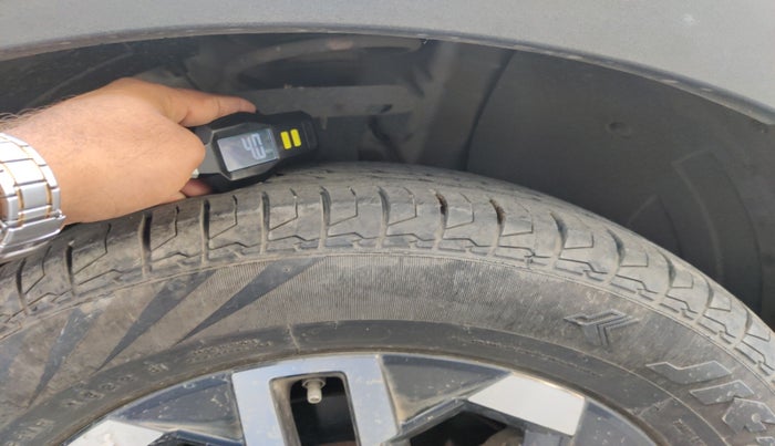 2022 Hyundai VENUE SX 1.2 PETROL, Petrol, Manual, 25,687 km, tyre