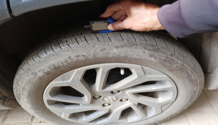 2024 Maruti FRONX DELTA PLUS 1.2L AGS, Petrol, Automatic, 7,456 km, tyre