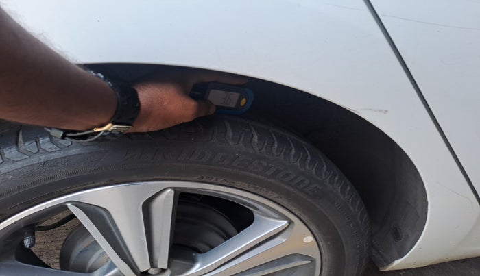 2017 Hyundai Verna 1.6 CRDI SX + AT, Diesel, Automatic, 59,913 km, tyre