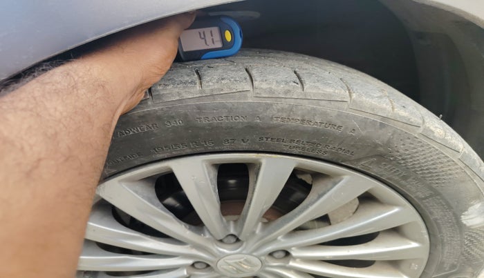 2017 Maruti Ciaz ALPHA 1.4 PETROL, Petrol, Manual, 61,123 km, tyre