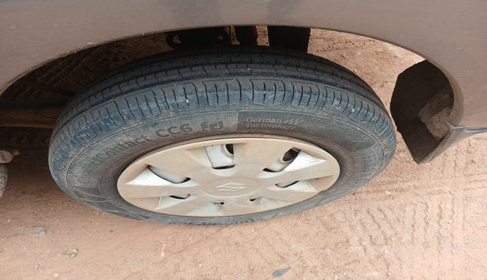 2022 Maruti Eeco 5 STR AC (O), Petrol, Manual, 80,207 km, tyre