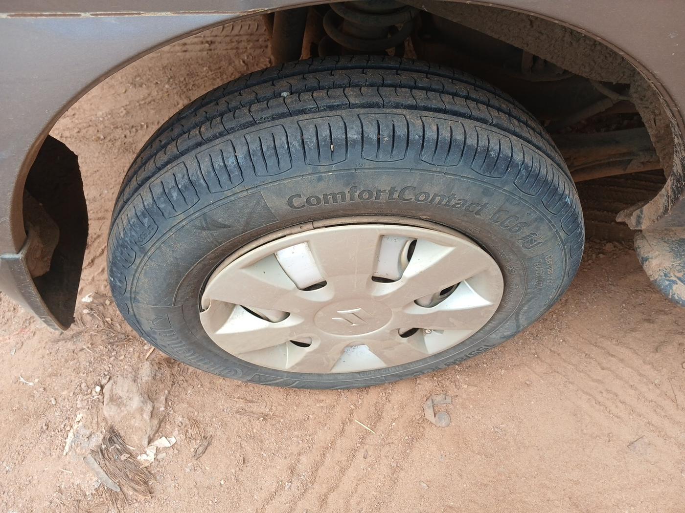 2022 Maruti Eeco 5 STR AC (O), Petrol, Manual, 80,207 km, tyre