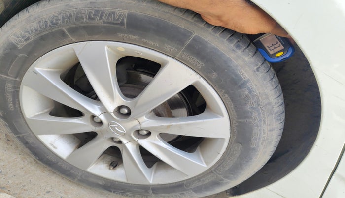 2013 Hyundai Verna FLUIDIC 1.6 CRDI SX OPT AT, Diesel, Automatic, 1,25,867 km, tyre