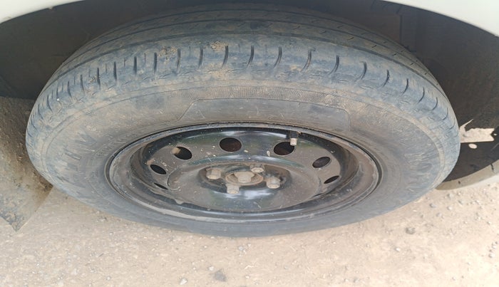 2012 Maruti Swift VDI, Diesel, Manual, 3,51,420 km, tyre