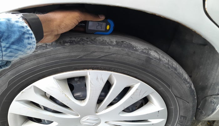 2015 Maruti Ertiga VXI CNG, Petrol, Manual, 1,79,065 km, tyre