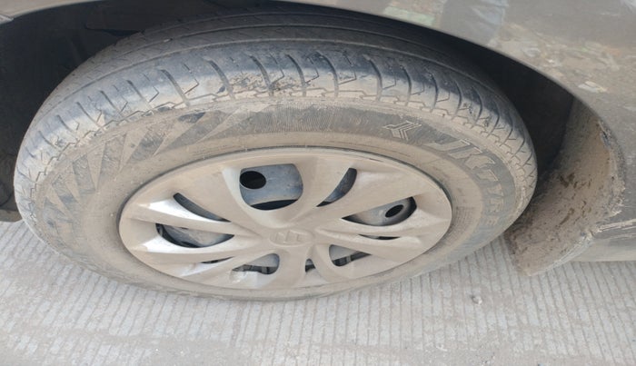 2023 Maruti Swift VXI, Petrol, Manual, 35,228 km, tyre