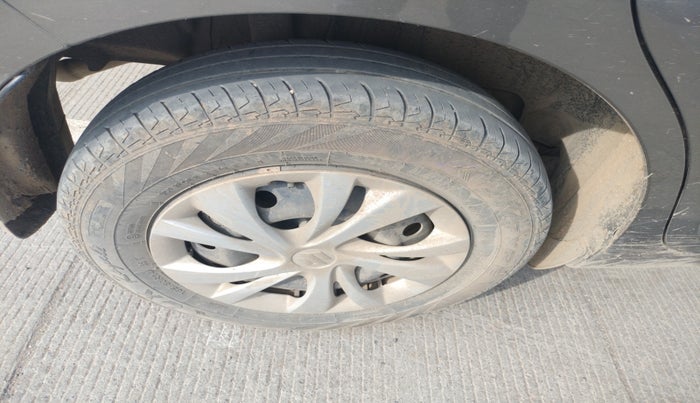 2023 Maruti Swift VXI, Petrol, Manual, 35,228 km, tyre
