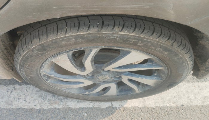 2019 Maruti Baleno ALPHA PETROL 1.2, Petrol, Manual, 1,19,928 km, tyre