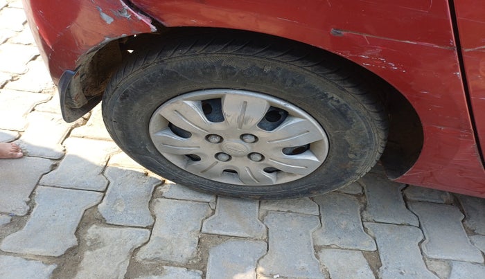 2010 Hyundai i10 MAGNA 1.2, Petrol, Manual, 1,05,022 km, tyre